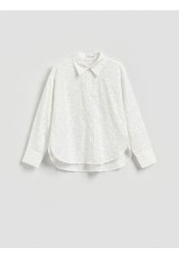 Reserved - Bawełniana koszula z haftowaniem - złamana biel. Materiał: bawełna. Wzór: haft #1