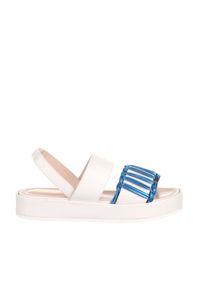Pollini - POLLINI - Białe sandały z metaliczno-niebieską plecionką. Zapięcie: pasek. Kolor: biały. Wzór: aplikacja. Obcas: na platformie #1