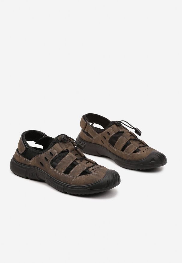 Born2be - Brązowe Sandały ze Ściągaczem Zaliara. Okazja: na co dzień. Kolor: brązowy. Styl: casual