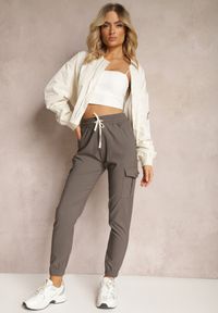 Renee - Ciemnoszare Spodnie High Waist o Fasonie Bojówek Istredda. Stan: podwyższony. Kolor: szary. Materiał: materiał. Wzór: moro. Styl: militarny #5