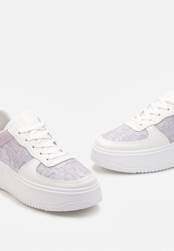 Renee - Biało-Fioletowe Sneakersy na Niskiej Platrofmie z Brokatowymi Wstawkami Enollas. Kolor: fioletowy. Wzór: aplikacja