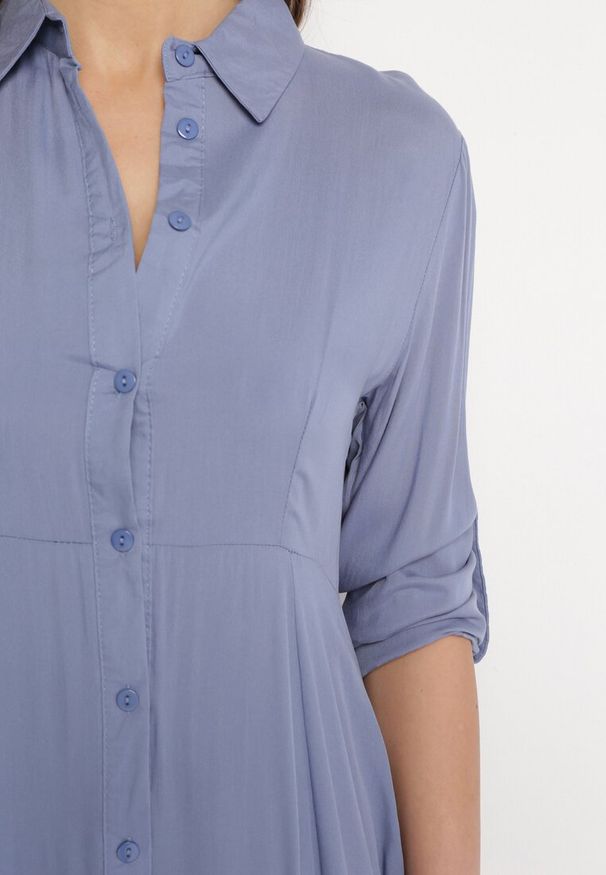 Born2be - Niebieska Sukienka Controllable. Okazja: na co dzień. Kolor: niebieski. Długość rękawa: długi rękaw. Typ sukienki: rozkloszowane, szmizjerki. Styl: casual, klasyczny. Długość: maxi