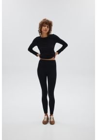 Marsala - Bawełniane legginsy w kolorze TOTALLY BLACK - SHAPE. Okazja: na co dzień. Materiał: bawełna. Styl: casual, sportowy
