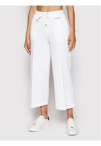 Calvin Klein Spodnie dresowe Micro Logo K20K203622 Biały Regular Fit. Kolor: biały. Materiał: dresówka, syntetyk #1