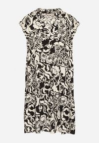 Born2be - Czarna Bawełniana Sukienka o Kroju Oversize w Ornamentny Wzór Izelona. Okazja: na co dzień. Kolor: czarny. Materiał: bawełna. Typ sukienki: oversize. Styl: klasyczny, casual #6