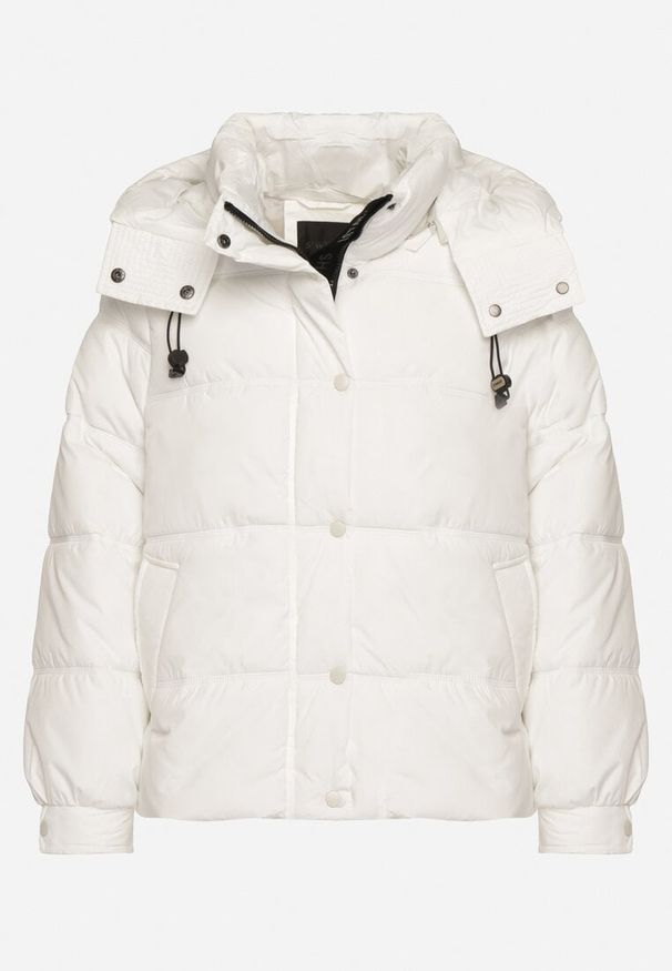Born2be - Biała Kurtka Puffer o Fasonie Oversize z Kapturem i Naszywką Azirva. Okazja: na co dzień. Typ kołnierza: kaptur. Kolor: biały. Materiał: dzianina. Wzór: aplikacja. Styl: casual, sportowy