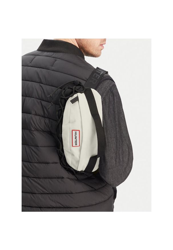 Nerka Hunter. Kolor: beżowy