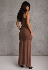 Renee - Brązowa Koktajlowa Eteryczna Sukienka z Transparentnymi Elementami Dioreisis. Kolor: brązowy. Materiał: wiskoza, materiał. Długość rękawa: na ramiączkach. Wzór: gładki. Styl: wizytowy. Długość: midi #5