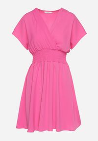 Born2be - Różowa Sukienka z Kopertowym Dekoltem Rozkloszowana Alarvea. Kolor: różowy. Długość rękawa: krótki rękaw. Wzór: kolorowy. Typ sukienki: kopertowe #7