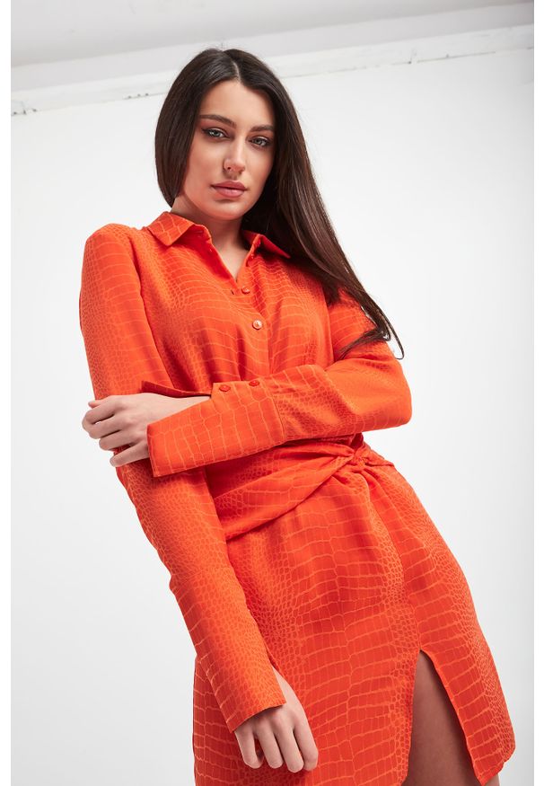 Patrizia Pepe - SUKIENKA PATRIZIA PEPE. Materiał: skóra. Typ sukienki: koszulowe. Styl: klasyczny