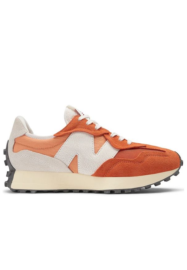 Buty New Balance U327WRH - pomarańczowe. Okazja: na co dzień. Zapięcie: sznurówki. Kolor: pomarańczowy. Materiał: zamsz, skóra, guma. Szerokość cholewki: normalna