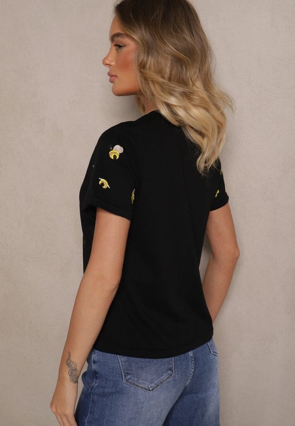 Renee - Czarny Bawełniany T-shirt z Ozdobnym Haftem Falvivi. Okazja: na co dzień. Kolor: czarny. Materiał: bawełna. Wzór: haft. Styl: elegancki, casual, klasyczny