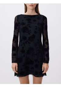 Reserved - Sukienka mini w kwiaty - czarny. Kolor: czarny. Materiał: dzianina. Wzór: kwiaty. Typ sukienki: proste. Długość: mini #1