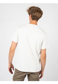 Guess T-Shirt | M1YI70K8FQ1 | Mężczyzna | Biały. Okazja: na co dzień. Kolor: biały. Materiał: bawełna. Wzór: aplikacja, nadruk. Styl: casual #3