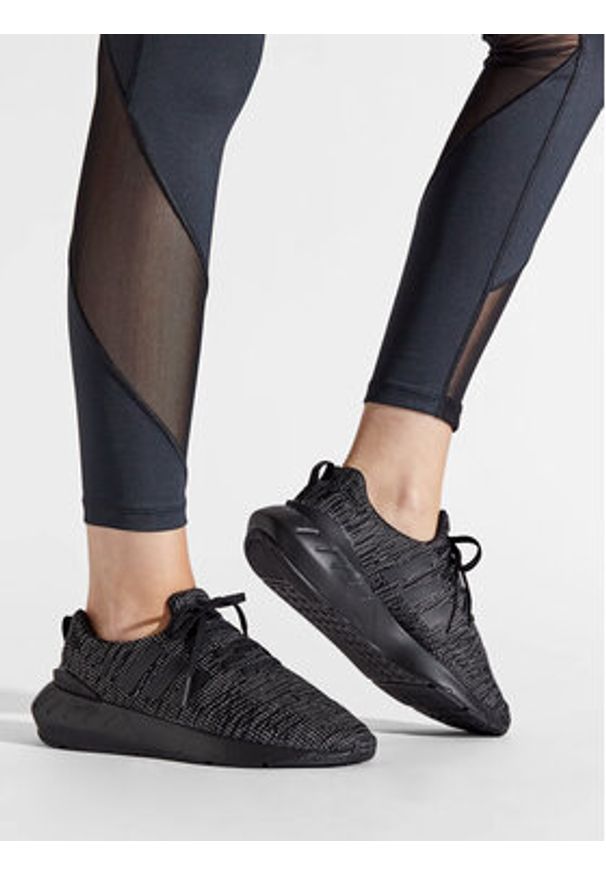 Adidas - adidas Sneakersy Swift Run 22 J GW8166 Czarny. Kolor: czarny. Materiał: materiał. Sport: bieganie