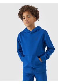 4f - 4F Bluza dresowa nierozpinana z kapturem chłopięca - niebieska 146 (10-11 lat). Okazja: na co dzień. Typ kołnierza: kaptur. Kolor: niebieski. Materiał: dresówka. Wzór: gładki, ze splotem. Sezon: lato. Styl: casual, sportowy #1