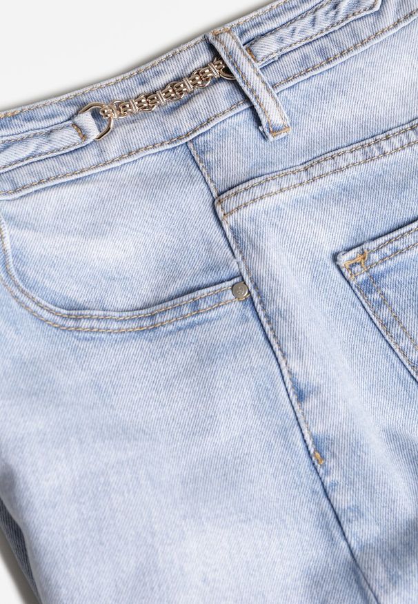 Born2be - Niebieskie Jeansy o Fasonie Slouchy z Wysokim Stanem Zarinvia. Okazja: na co dzień, na spotkanie biznesowe, do pracy. Stan: podwyższony. Kolor: niebieski. Styl: casual, biznesowy, klasyczny