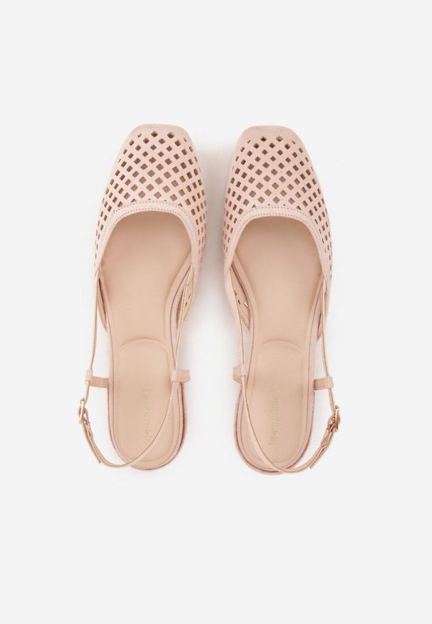 Renee - Różowe Baleriny Slingback z Kwadratowym Noskiem i Ażurową Cholewką Jurria. Okazja: na co dzień. Kolor: różowy. Materiał: jeans. Szerokość cholewki: normalna. Wzór: ażurowy. Styl: casual