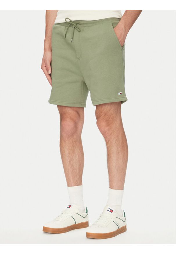 Tommy Jeans Szorty sportowe Flag Beach DM0DM21931 Zielony Regular Fit. Kolor: zielony. Materiał: bawełna. Styl: sportowy