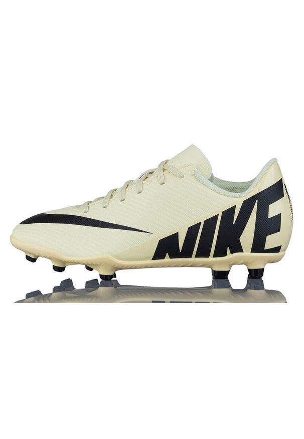 Korki do gry w piłkę Nike Zoom Vapor 15 Academy na trawę. Kolor: żółty. Model: Nike Zoom. Sport: piłka nożna