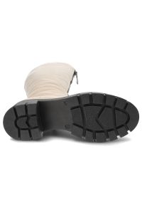 Beżowe Kozaki Simen Modne Wygodne Buty Damskie. Wysokość cholewki: przed kolano. Zapięcie: zamek. Kolor: beżowy. Materiał: skóra. Szerokość cholewki: normalna. Styl: elegancki #5
