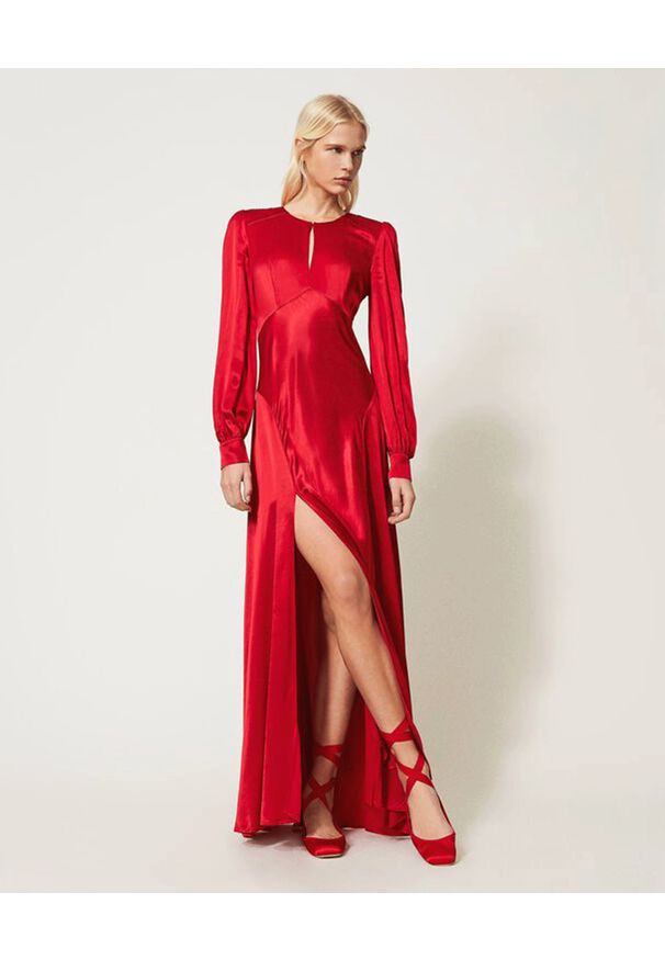 TwinSet - TWINSET - Czerwona satynowa sukienka maxi. Kolor: czerwony. Materiał: satyna. Długość: maxi