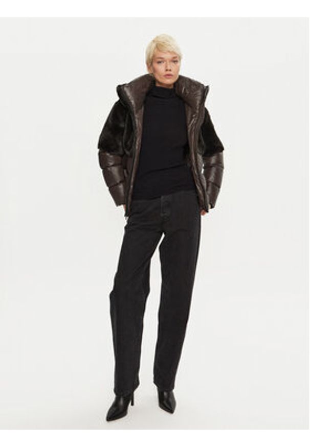 Blauer Kurtka zimowa 24WBLDC02290 Brązowy Regular Fit. Kolor: brązowy. Materiał: syntetyk. Sezon: zima