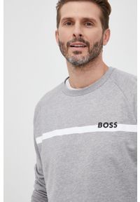 BOSS - Boss bluza bawełniana 50465703 kolor szary z nadrukiem. Okazja: na co dzień. Kolor: szary. Materiał: bawełna. Długość rękawa: raglanowy rękaw. Wzór: nadruk. Styl: casual #4