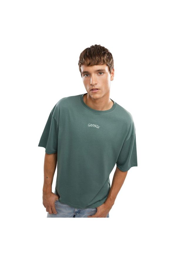 SIROKO - Męski luźny T-shirt Lifestyle Siroko IBZ Ibi Green. Kolor: zielony. Materiał: tkanina, bawełna. Długość rękawa: krótki rękaw. Długość: krótkie