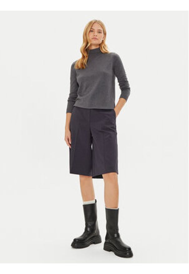Weekend Max Mara Golf Kiku 2425366022 Szary Regular Fit. Typ kołnierza: golf. Kolor: szary. Materiał: jedwab