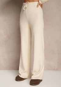 Renee - Jasnobeżowy Komplet z Dzianiny z Bawełną Spodnie Kardigan i T-shirt z Golfem Ralonia. Kolor: beżowy. Materiał: bawełna, dzianina #3