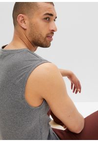 bonprix - Koszulka bez rękawów (2 szt.) z czystej bawełny. Kolor: niebieski. Materiał: bawełna. Długość rękawa: bez rękawów. Wzór: nadruk. Styl: sportowy #2