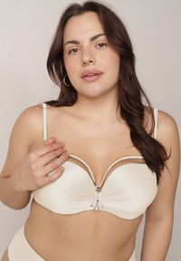 Born2be - Jasnobeżowe Bikini Majtki Figi i Biustonosz z Paskami i Perłową Aplikacją Cahresha. Kolor: beżowy. Wzór: aplikacja #5