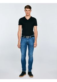Big-Star - Koszulka męska typu slim czarna Basicov 906. Typ kołnierza: dekolt w kształcie V. Kolor: czarny. Materiał: tkanina. Sezon: lato, zima. Styl: klasyczny