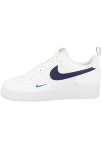 Buty do chodzenia męskie Nike Air Force 1 '07 Low. Zapięcie: sznurówki. Kolor: biały. Materiał: guma, skóra, tkanina. Szerokość cholewki: normalna. Model: Nike Air Force. Sport: turystyka piesza