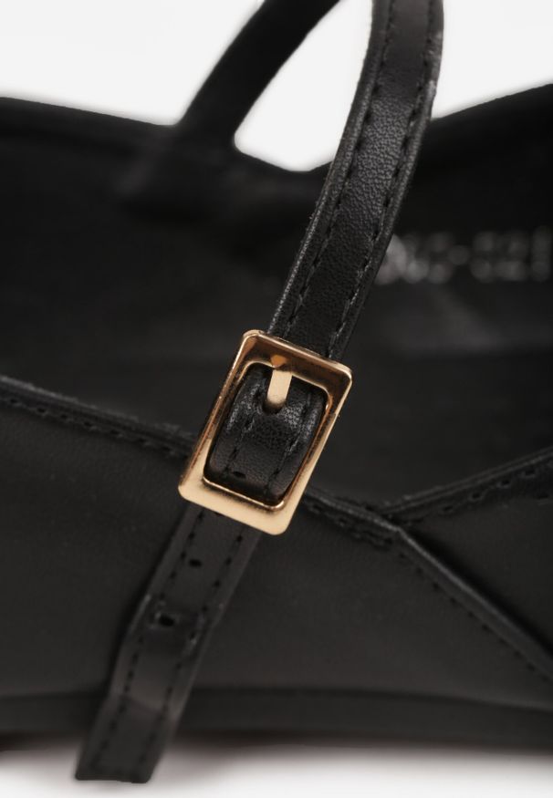 Born2be - Czarne Balerinki Vices z Paskiem z Klamerką Zdobione Przeszyciem Desilita. Okazja: na co dzień. Nosek buta: okrągły. Zapięcie: pasek. Kolor: czarny. Wzór: aplikacja. Materiał: jeans. Obcas: na obcasie. Styl: casual, elegancki. Wysokość obcasa: niski