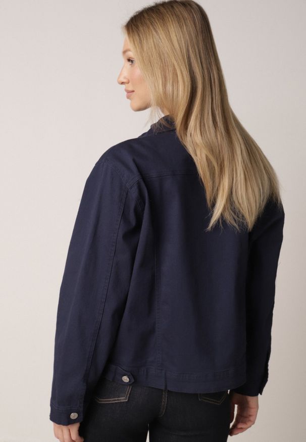 Born2be - Granatowa Bawełniana Kurtka Jeansowa Perimea. Kolor: niebieski. Materiał: bawełna, jeans