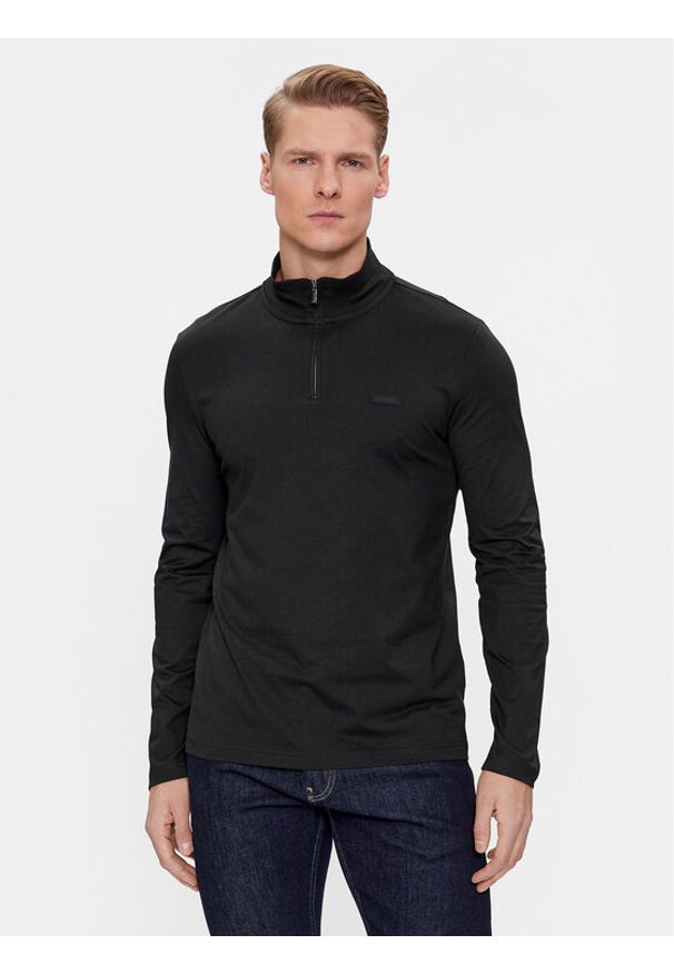 Calvin Klein Longsleeve K10K111857 Czarny Regular Fit. Kolor: czarny. Materiał: bawełna. Długość rękawa: długi rękaw