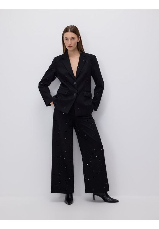 Reserved - Marynarka ze strasem - czarny. Kolor: czarny. Materiał: wiskoza, tkanina