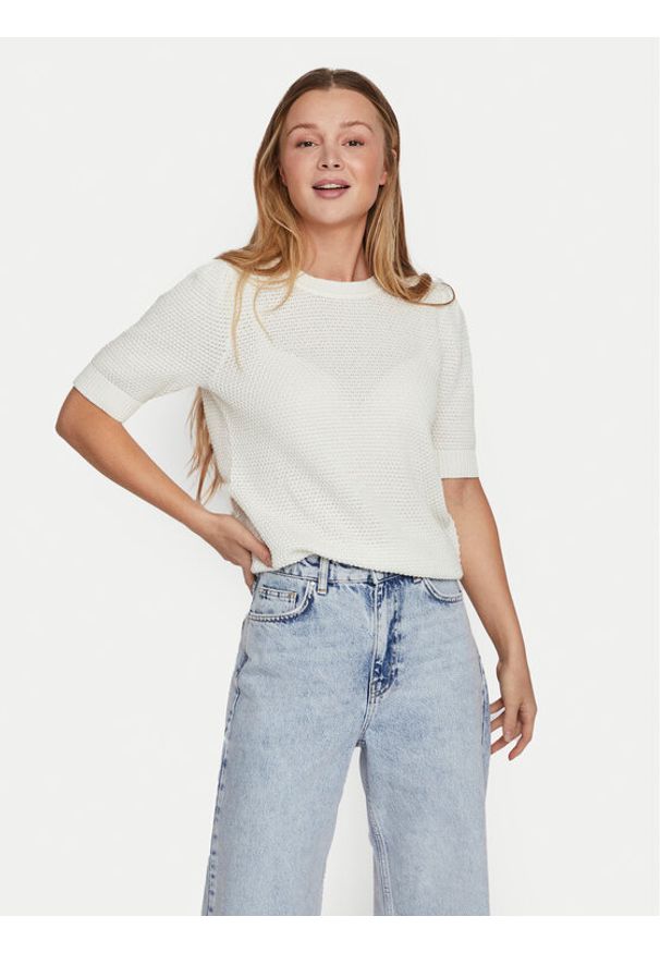 Vila Sweter Dalo 14084421 Biały Regular Fit. Kolor: biały. Materiał: bawełna