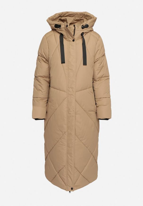 Born2be - Ciemnobeżowa Pikowana Kurtka o Długim Pudełkowym Kroju z Kapturem i Kieszeniami Attesina. Okazja: na co dzień. Typ kołnierza: kaptur. Kolor: beżowy. Materiał: jeans, wełna. Długość: długie. Sezon: zima. Styl: casual, klasyczny, elegancki