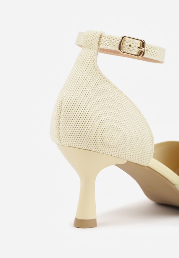 Renee - Żółte Czółenka z Tkaniny VICES na Niskim Obcasie z Paskiem Wokół Kostki i Wkładką Soft-Step Xylieth. Okazja: na co dzień. Zapięcie: pasek. Kolor: żółty. Materiał: tkanina. Obcas: na obcasie. Styl: casual, elegancki. Wysokość obcasa: niski