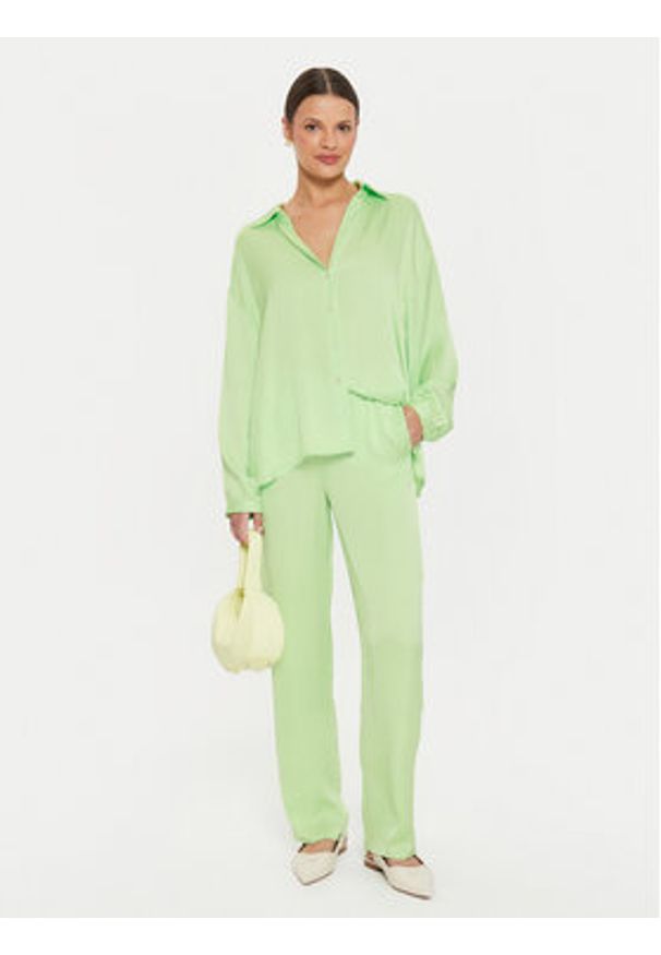 AMERICAN VINTAGE - American Vintage Spodnie materiałowe Widland WID10DE24 Zielony Straight Leg. Kolor: zielony. Materiał: syntetyk. Styl: vintage