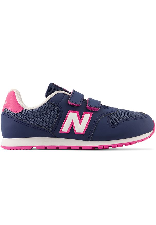 Buty dziecięce New Balance PV500VP1 – granatowe. Okazja: na uczelnię. Zapięcie: rzepy. Kolor: niebieski. Materiał: skóra, syntetyk, materiał. Szerokość cholewki: normalna. Sport: turystyka piesza