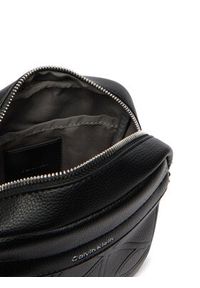 Calvin Klein Saszetka Emblem Aop Emboss Reporter LV04D3331G Czarny. Kolor: czarny. Materiał: skóra #5