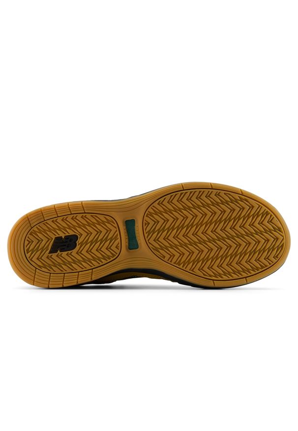 Buty męskie New Balance Numeric UN808BNB – brązowe. Kolor: brązowy. Materiał: zamsz, materiał, skóra, guma, syntetyk. Szerokość cholewki: normalna. Sport: skateboard