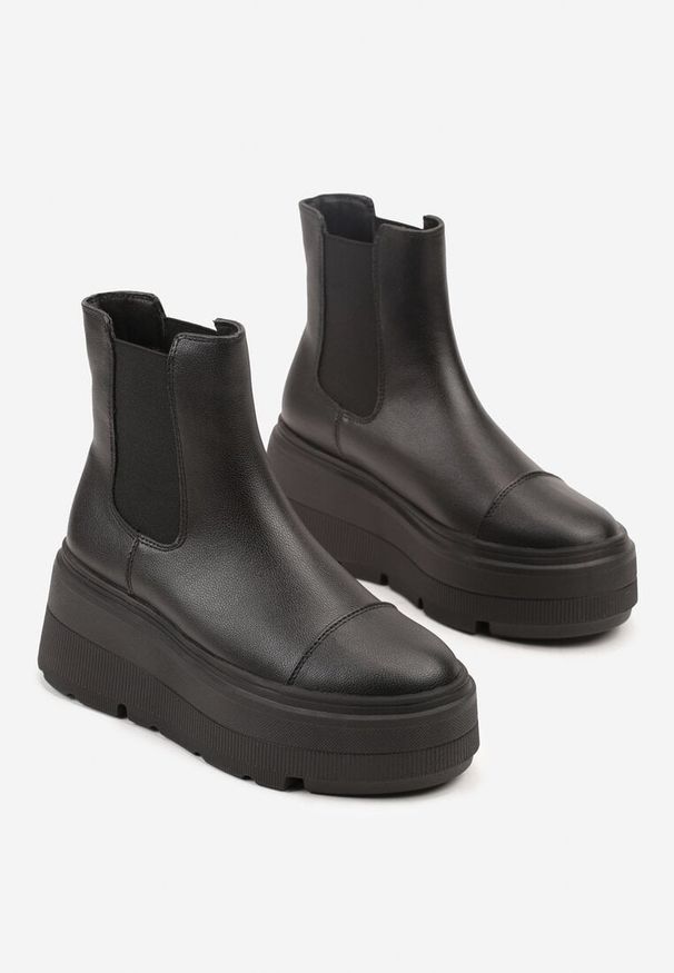 Born2be - Czarne Botki Sztyblety Vices na Grubej Podeszwie Redvire. Kolor: czarny. Materiał: jeans. Szerokość cholewki: normalna. Obcas: na koturnie. Styl: klasyczny