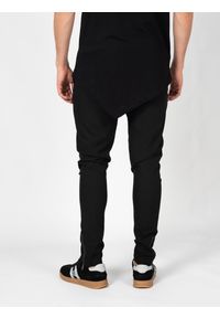 La Haine Inside Us Spodnie | P24033RLM126 | Mężczyzna | Czarny. Okazja: na co dzień, do pracy. Kolor: czarny. Materiał: poliester, wiskoza, elastan. Styl: casual, elegancki #4
