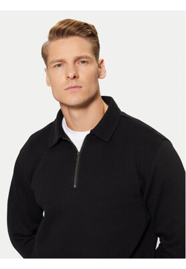 Selected Homme Polo 16095710 Czarny Regular Fit. Typ kołnierza: polo. Kolor: czarny. Materiał: bawełna