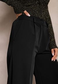 Renee - Czarne Szerokie Spodnie High Waist z Gumką w Pasie Eternel. Okazja: na spotkanie biznesowe. Stan: podwyższony. Kolor: czarny. Materiał: jedwab. Styl: elegancki, biznesowy